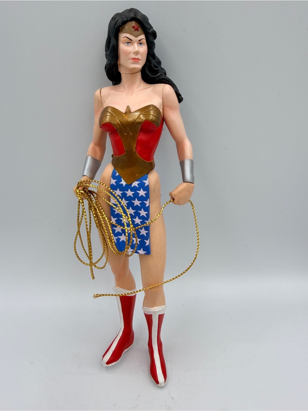 DC Comics Wonder Woman 6” Action Figure Lasso